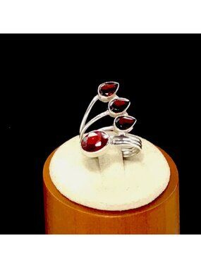Sterling Silver Garnet Multi Stone Contemporary Style 4.7 Grams Size 7.75
